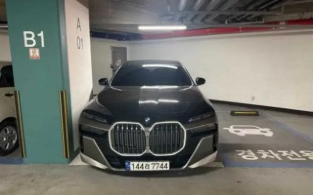 인천개인회생자동차구입 7시리즈 (G70) 740i sDrive M 스포츠 매물 사진 17 - 2023/04 32,434km