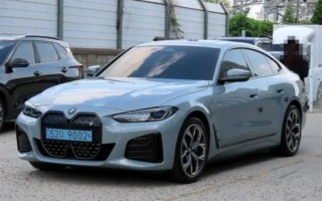 인천개인회생자동차구입 i4 eDrive 40 매물 사진 18 - 2022/11 46,808km