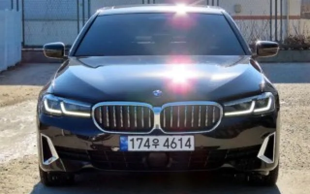 인천개인회생자동차구입 5시리즈 (G30) 523d xDrive 럭셔리 매물 사진 8 - 2022/12 52,513km